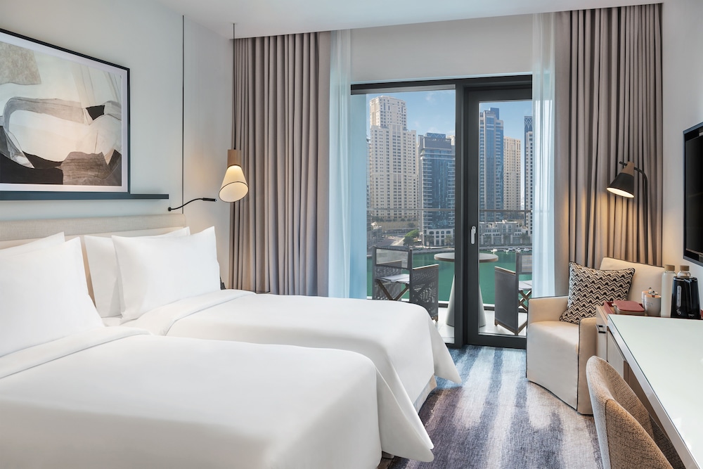 Deluxe Room, 2 Twin Beds, Marina View photo 1