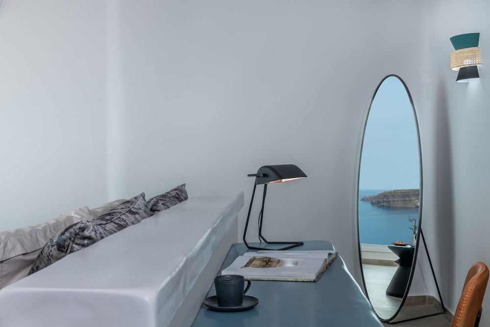 Athermi Cave Villa - Indoor Pool & Sunset View - Photo 9