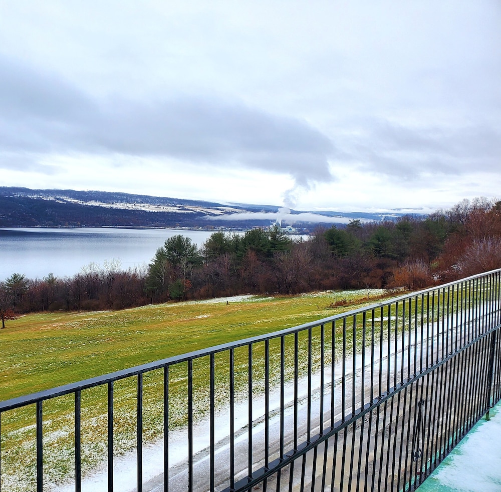 Deluxe Double Room, Lake View photo 2