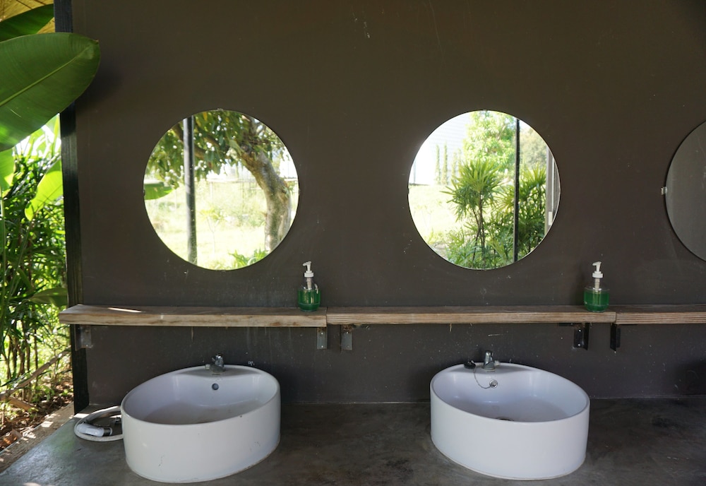 Tent With Shared Bathroom photo 2