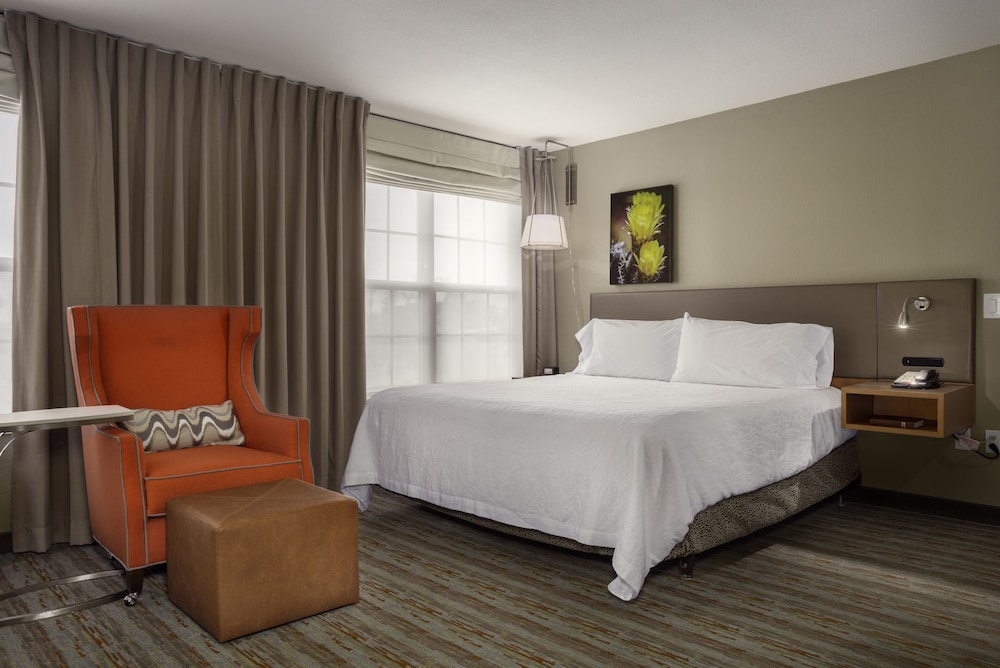 1 King Bed, Accessible w/ Tub photo 1