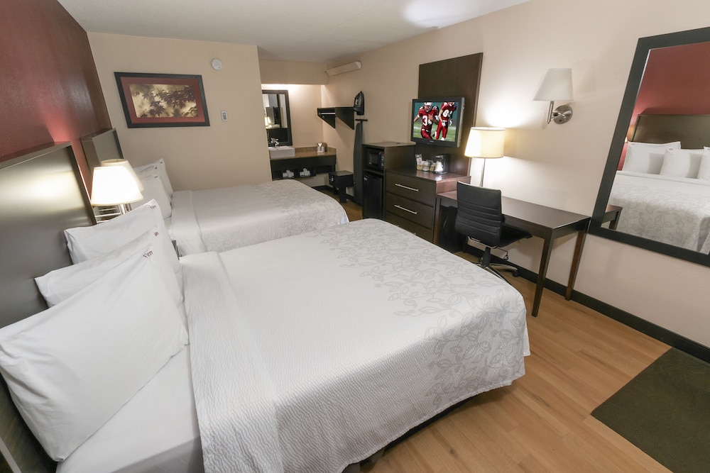 Deluxe Room, 2 Double Beds (Smoke Free) - Photo 2