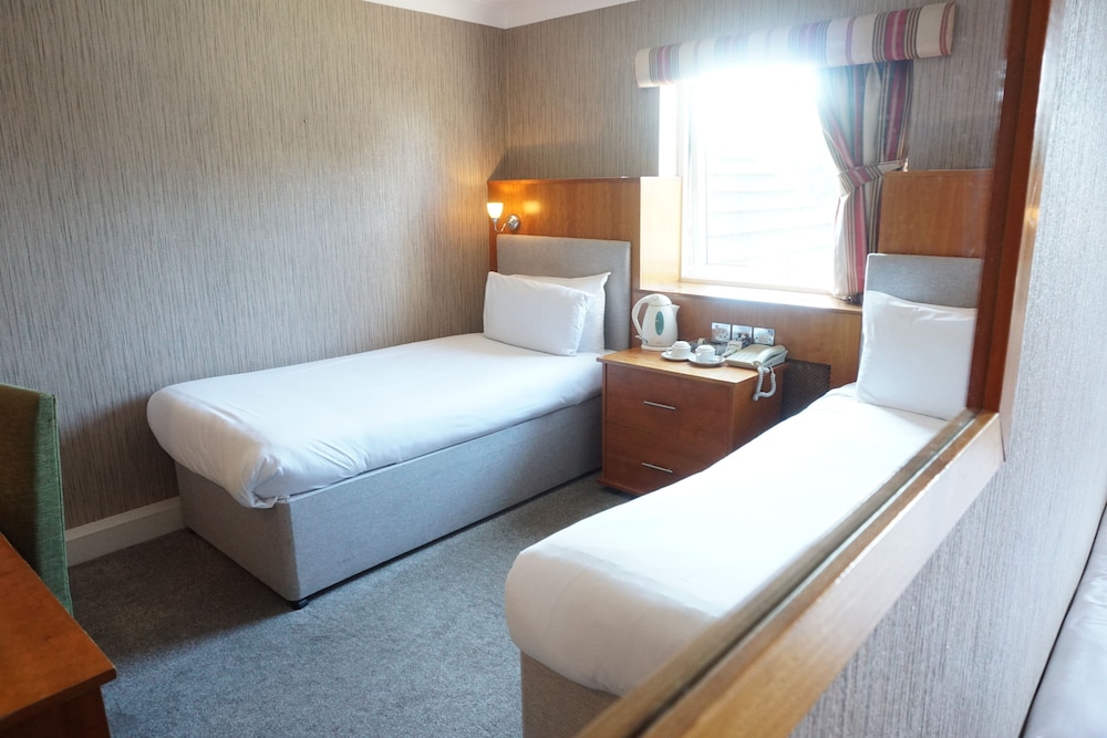 Standard Twin Room - Photo 3