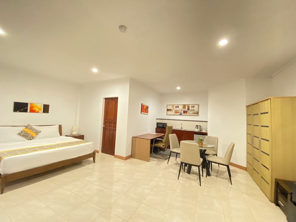 Studio Suite photo 3