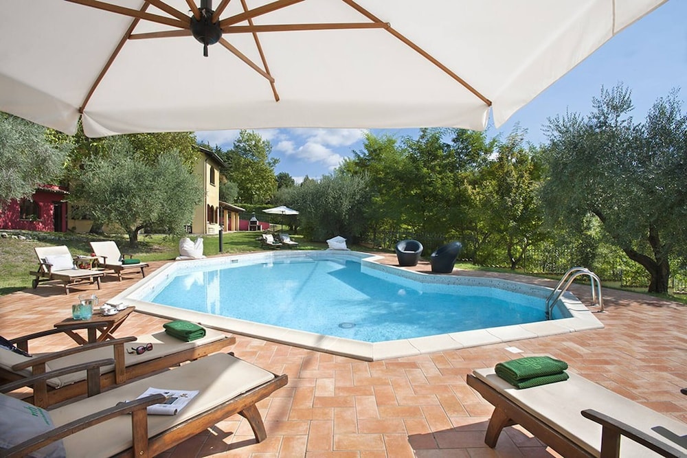 Villa, Smoking