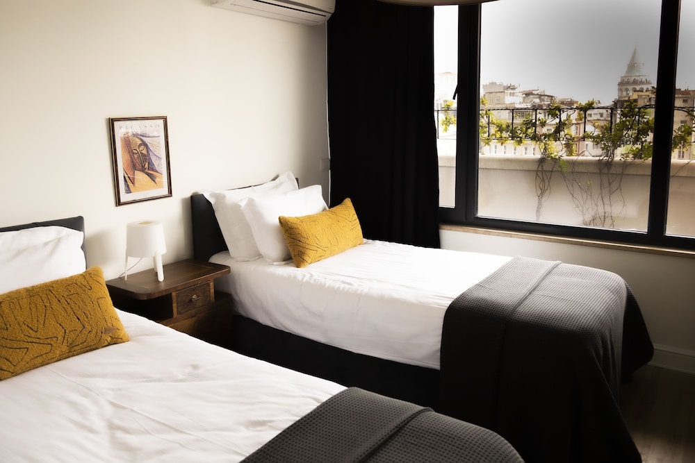 Exclusive Penthouse, 2 Bedrooms, 2 Bathrooms, City View photo 2