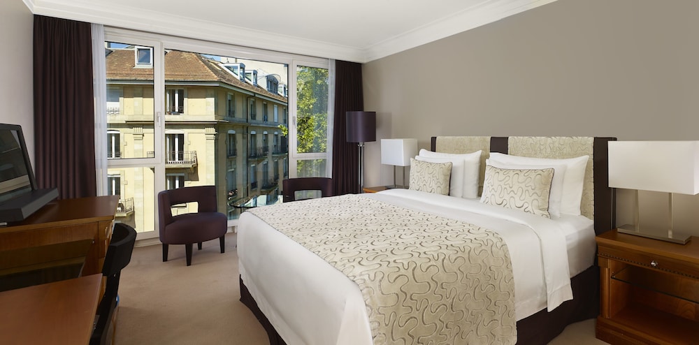 Superior Room, City View