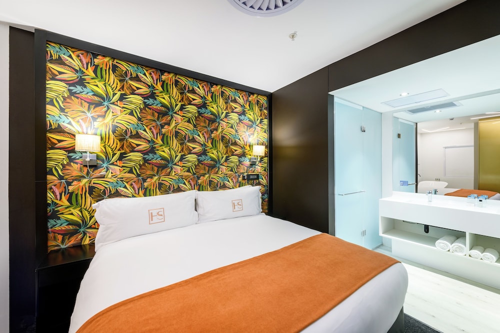 King Suite - Photo 3