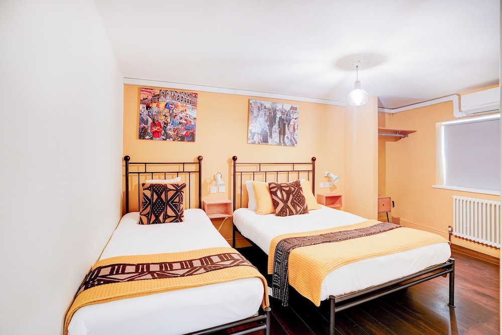 Standard Room, 2 Twin Beds photo 2