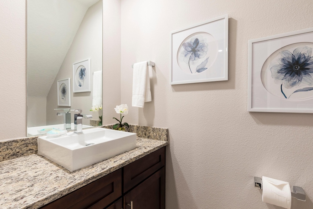 3 BR 3BA Villa 5min Disneyworld Hot Tub BBQ, Billede 13