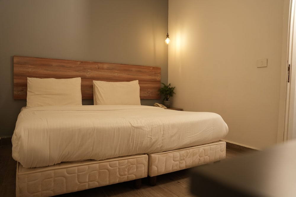 Executive Studio Suite, 1 Queen Bed photo 2