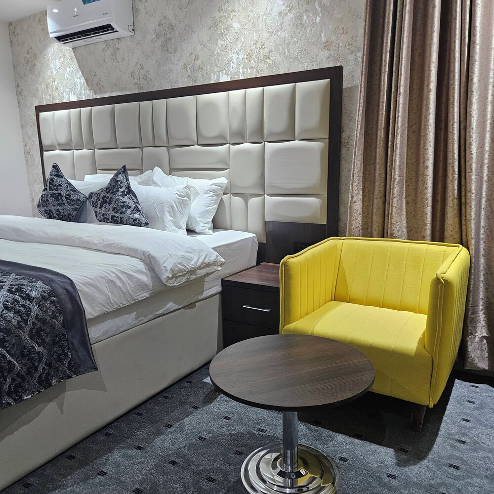 Basic Double Room