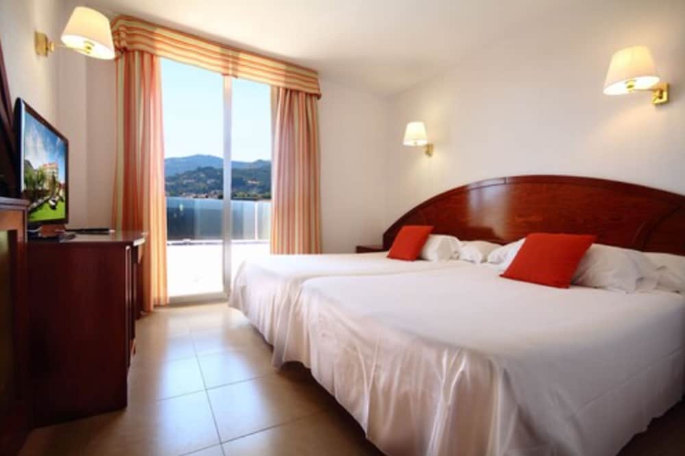 Double Room - Photo 2