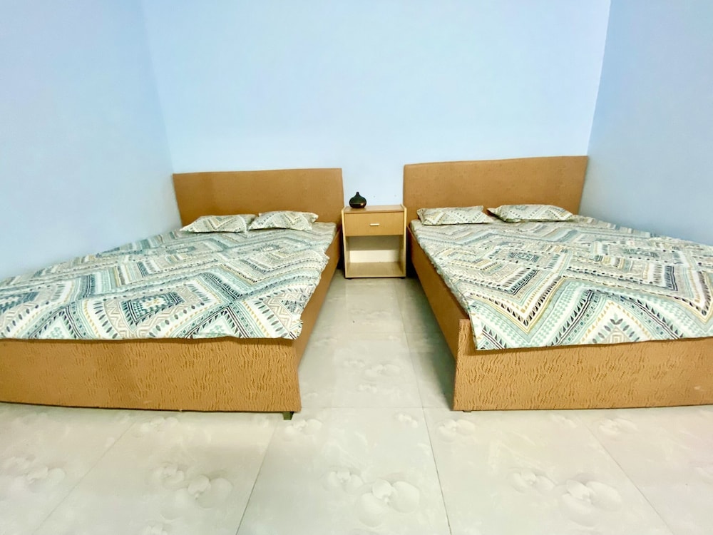 Basic Double Room, Multiple Beds photo 1