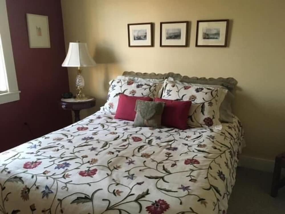 Deerleap Suite photo 2