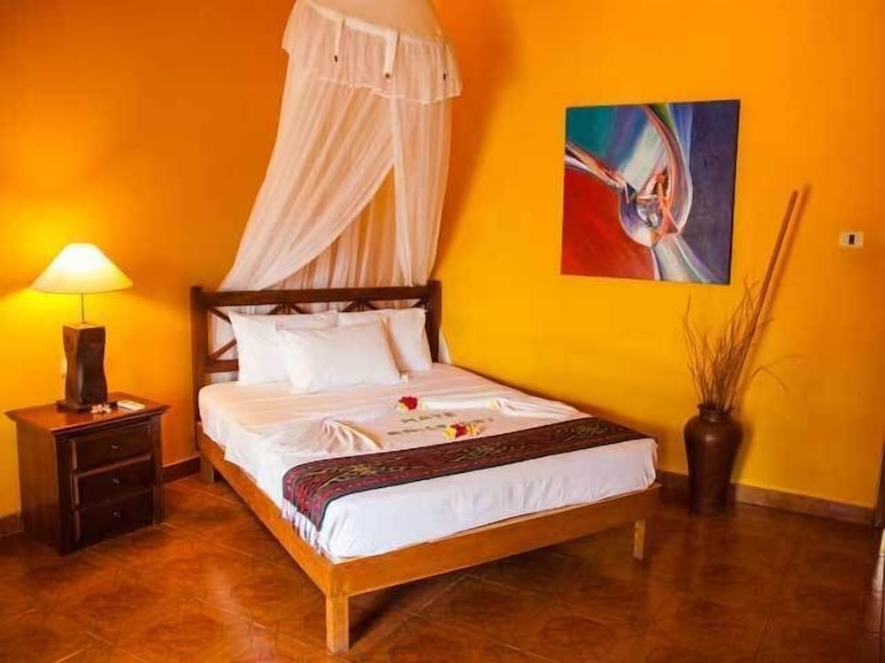 Premium Double Room, 1 King Bed, Pool Access, Sea View photo 3