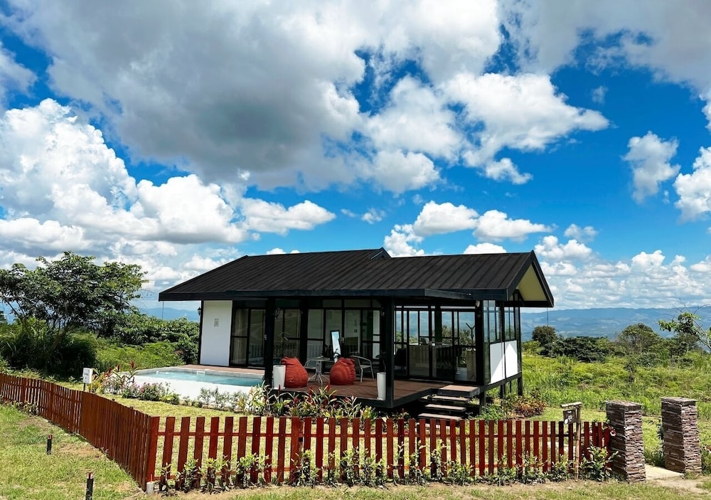 Comfort Cottage, 2 Bedrooms, Private Pool, Garden View