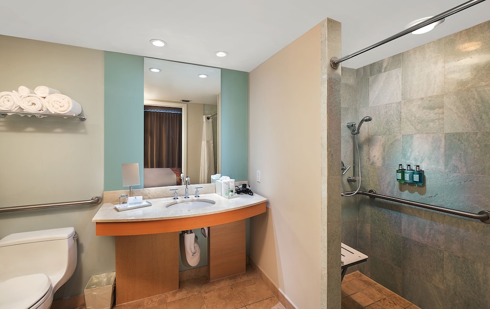 Classic Room, 1 King Bed, Bay View - Photo 5