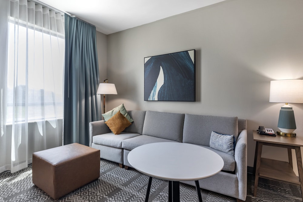 Suite, 1 Bedroom, Accessible, Kitchen (Communications) - Photo 1