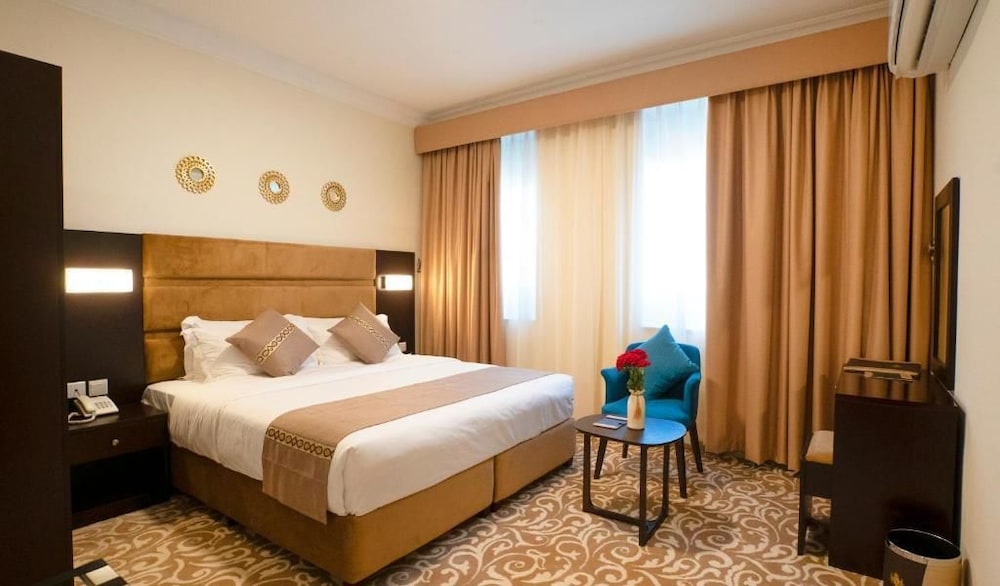 Quadruple Room, Connecting Rooms