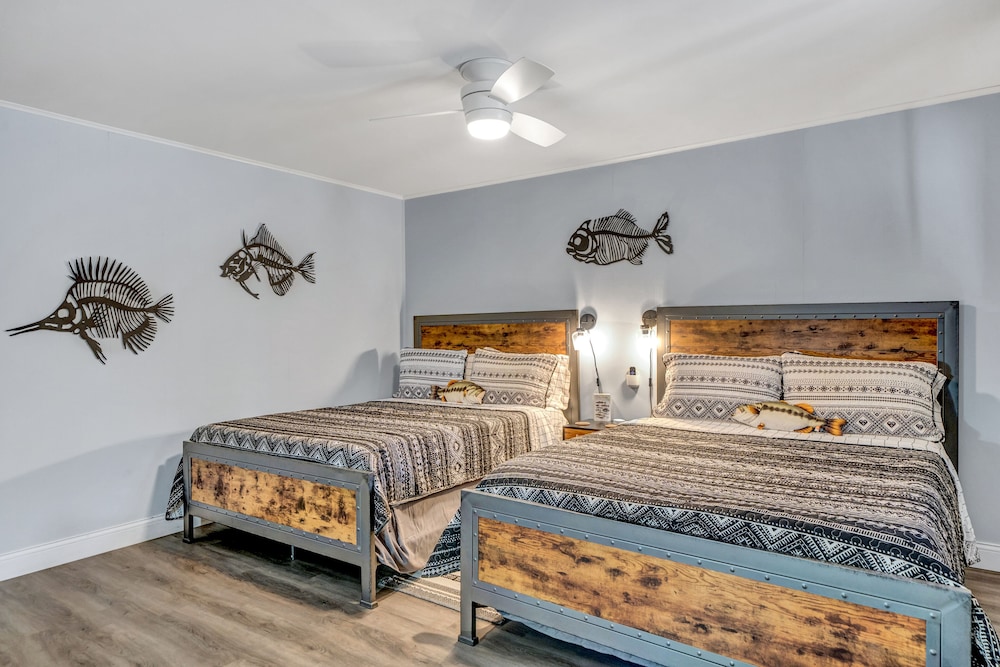 Striped Bass Stay Room 4 Lake Fork photo 1
