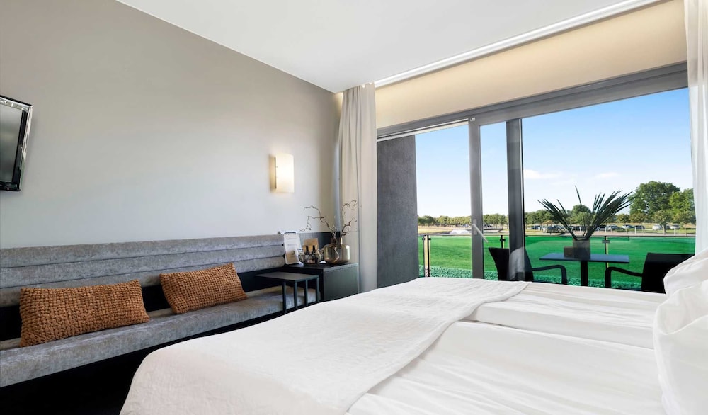 Twin Room, Terrace, Ocean View (Accessible) photo 2