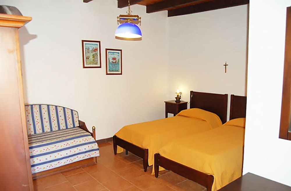 Economy Double Room Single Use, Multiple Beds, Garden View, Garden Area photo 1