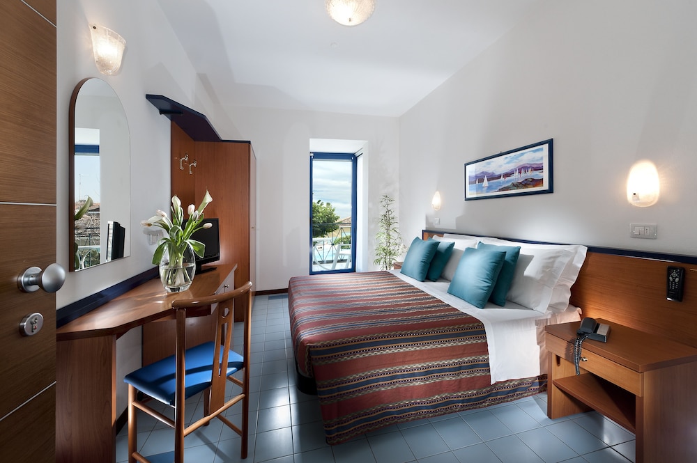 Superior Double or Twin Room photo 1