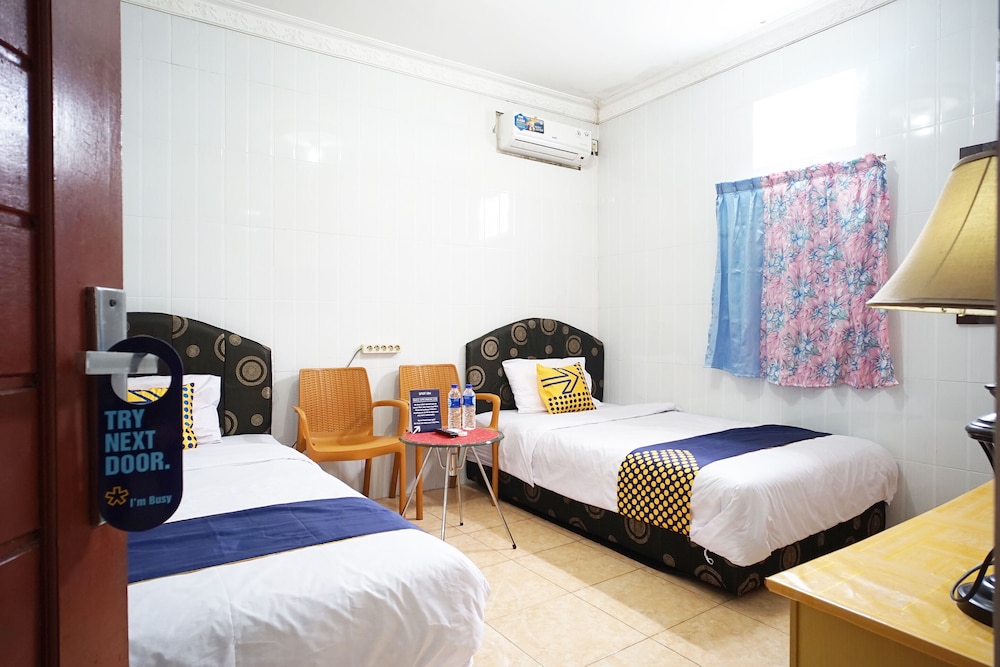 Standard Twin Room photo 2