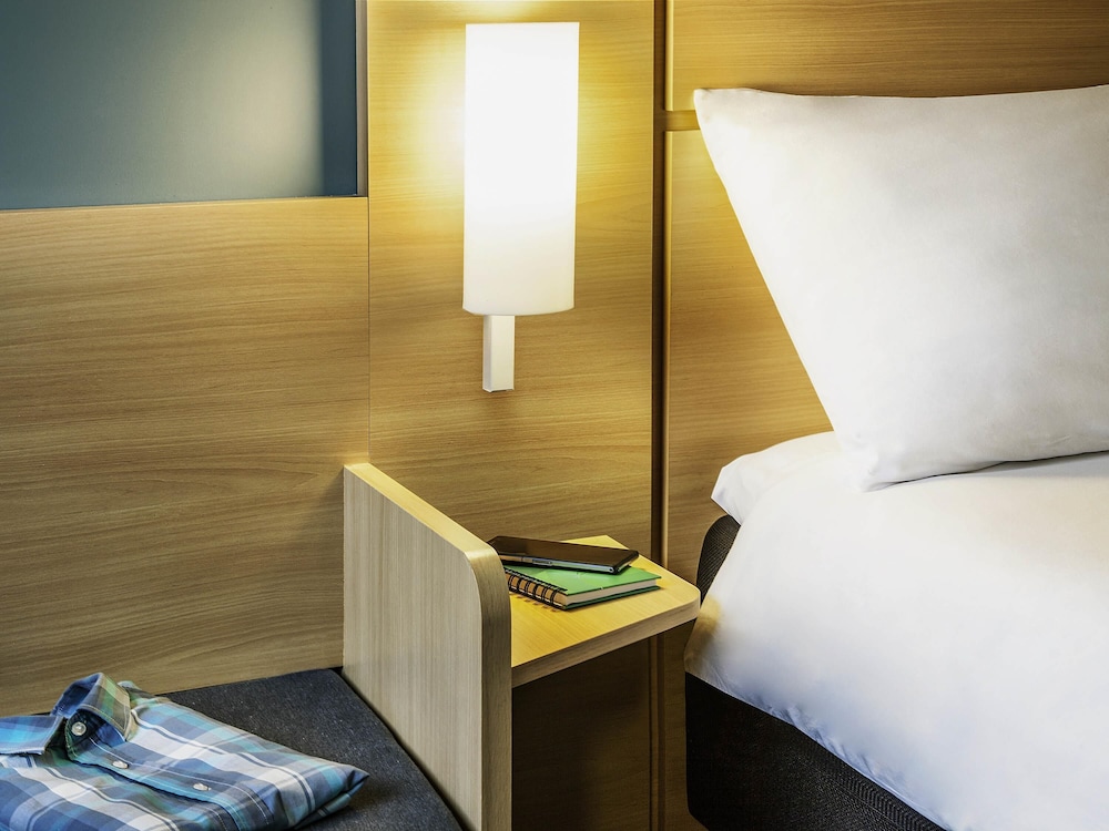 Standard Room, Multiple Beds photo 3