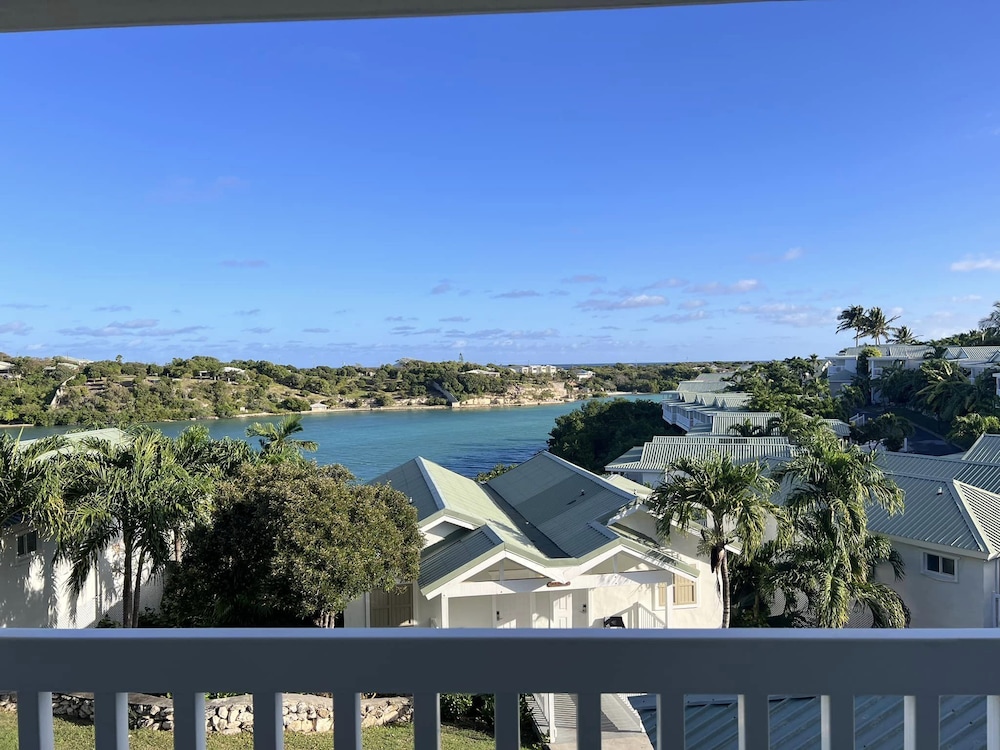 Waterview Suite King