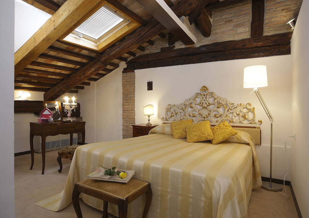 Double or Twin Room photo 1