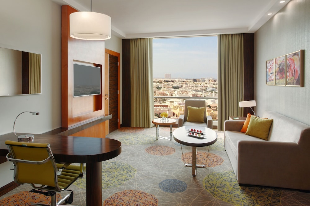 Suite, 1 Bedroom thumbnail 5