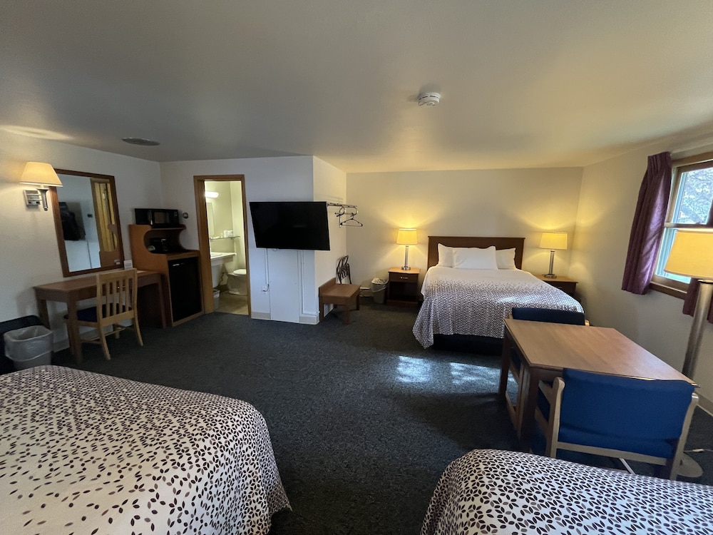 Family Triple Room, Non Smoking, Bathtub