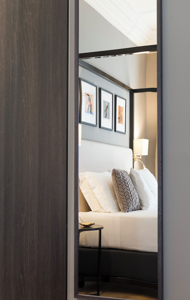 Deluxe Room - Photo 8