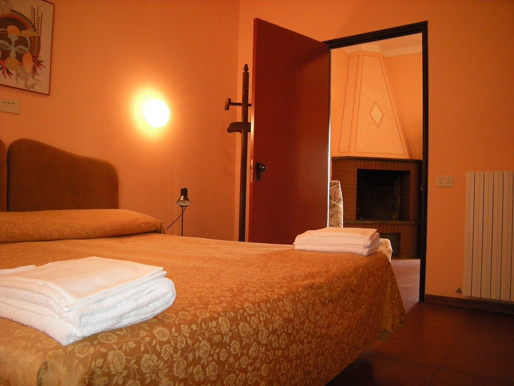 Double Room - Photo 1