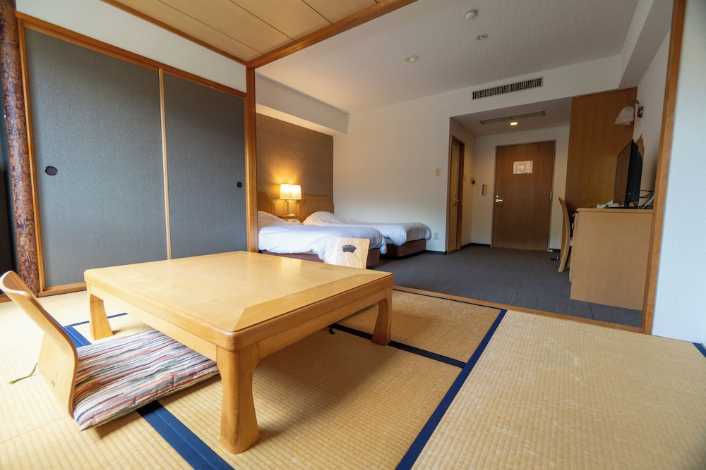 Japanese/Western Style Room photo 2