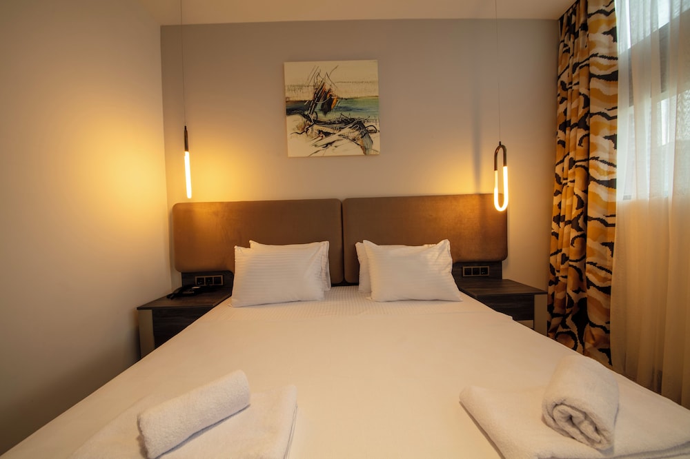 2 + 1 Suite Room with Sea View - Photo 3
