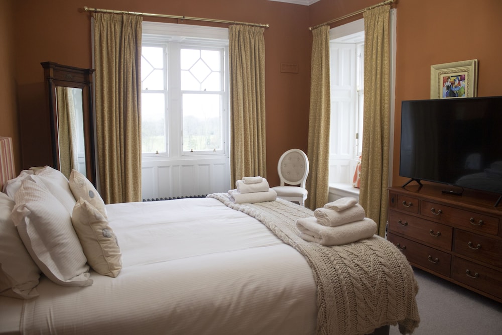 Luxury House, Ensuite (Historic Country House) photo 3