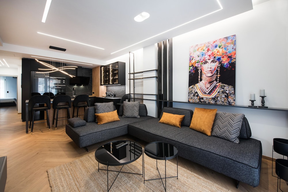 Deluxe Apartment