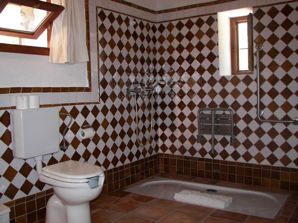 Standard Double Room, 1 Double Bed, Accessible photo 3