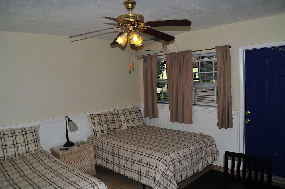 Deluxe Room, 2 Double Beds photo 3