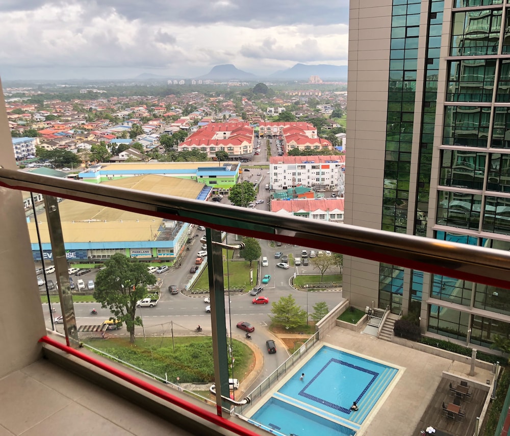 Basic Apartment, 3 Bedrooms, Kitchen, Mountain View photo 3