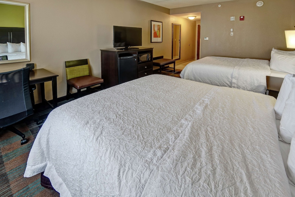 Room, 2 Queen Beds, Accessible photo 2