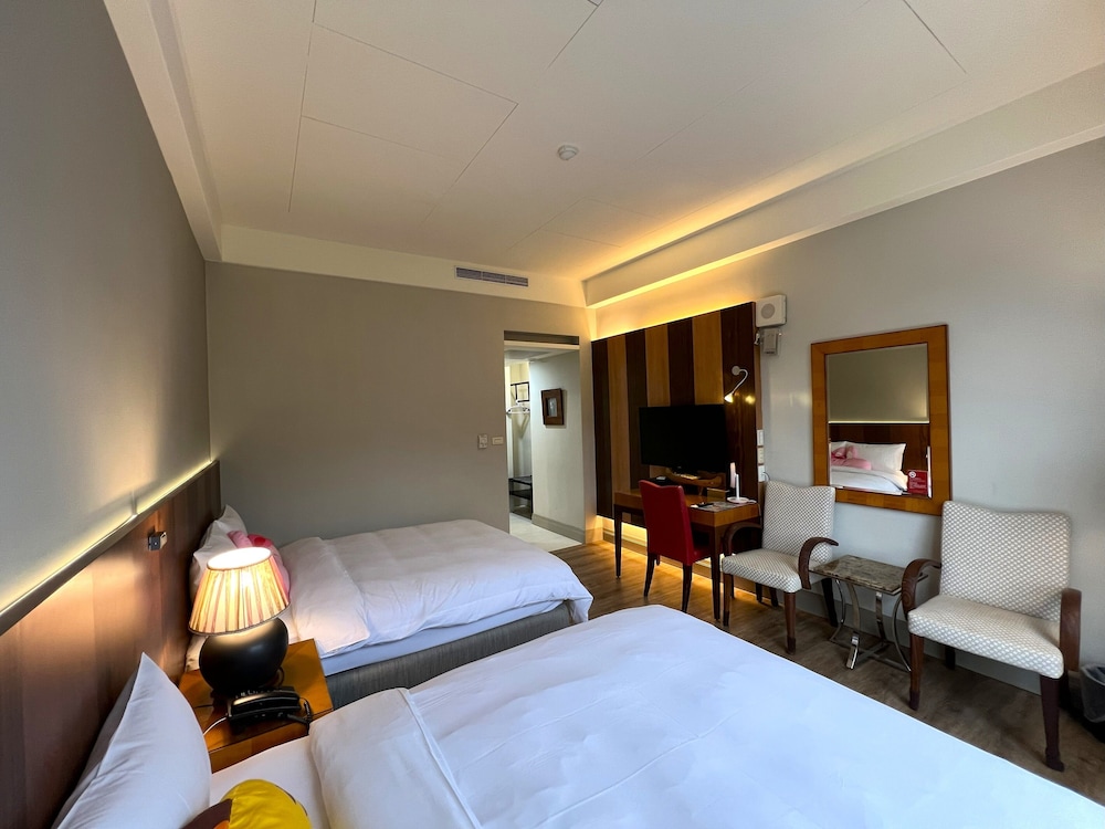 Classic Quadruple Room, 2 Double Beds, Mountain View photo 2