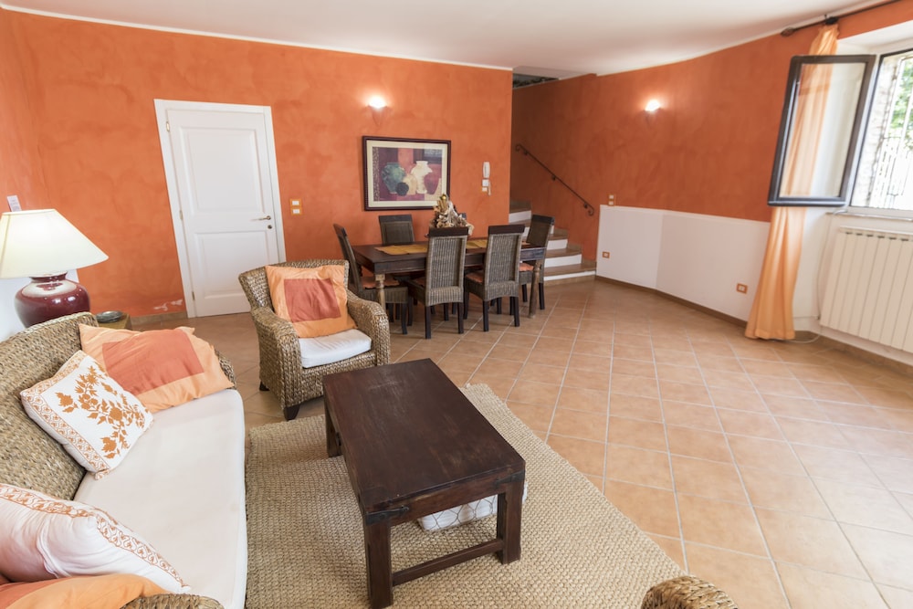 Deluxe Suite, 2 Bedrooms, Kitchen, Courtyard Area (Granaio) photo 1
