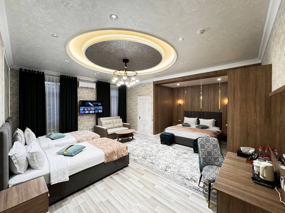 Quadruple Room, Air conditioning, City View