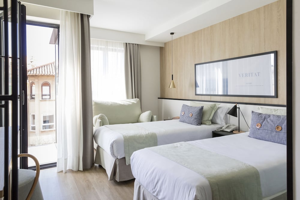 Superior Double Room Single Use, Balcony - Photo 1