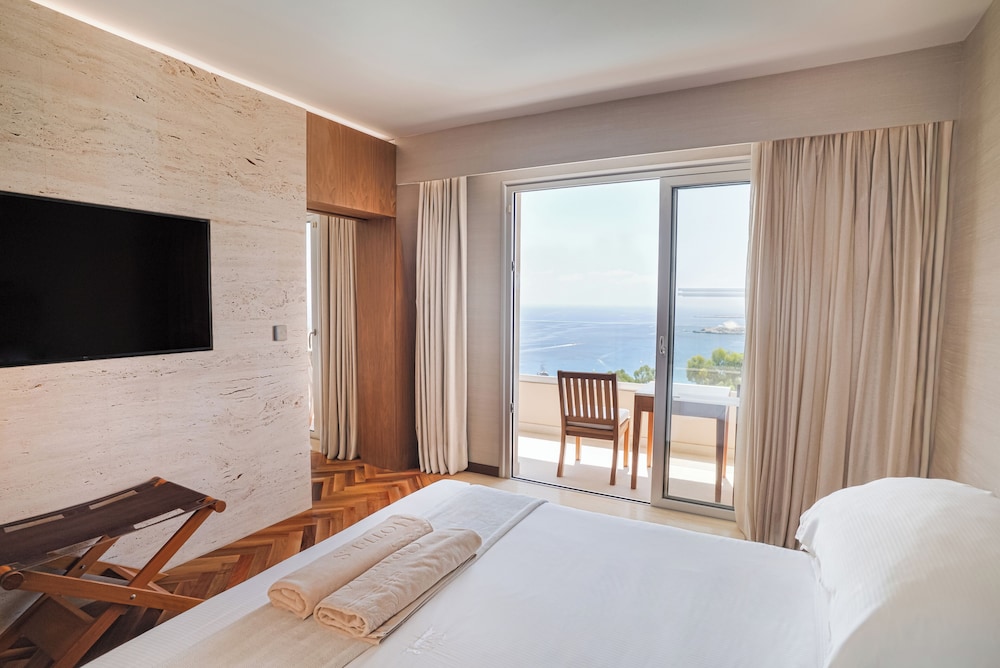 Superior Suite - Photo 2