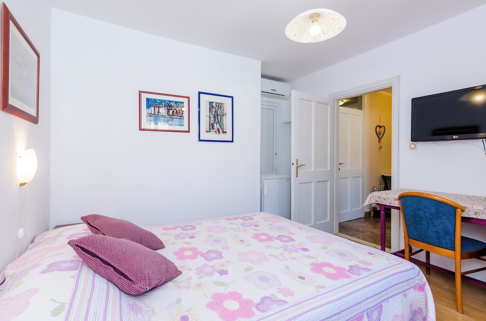 Apartment (One Bedroom Apartment (A1))